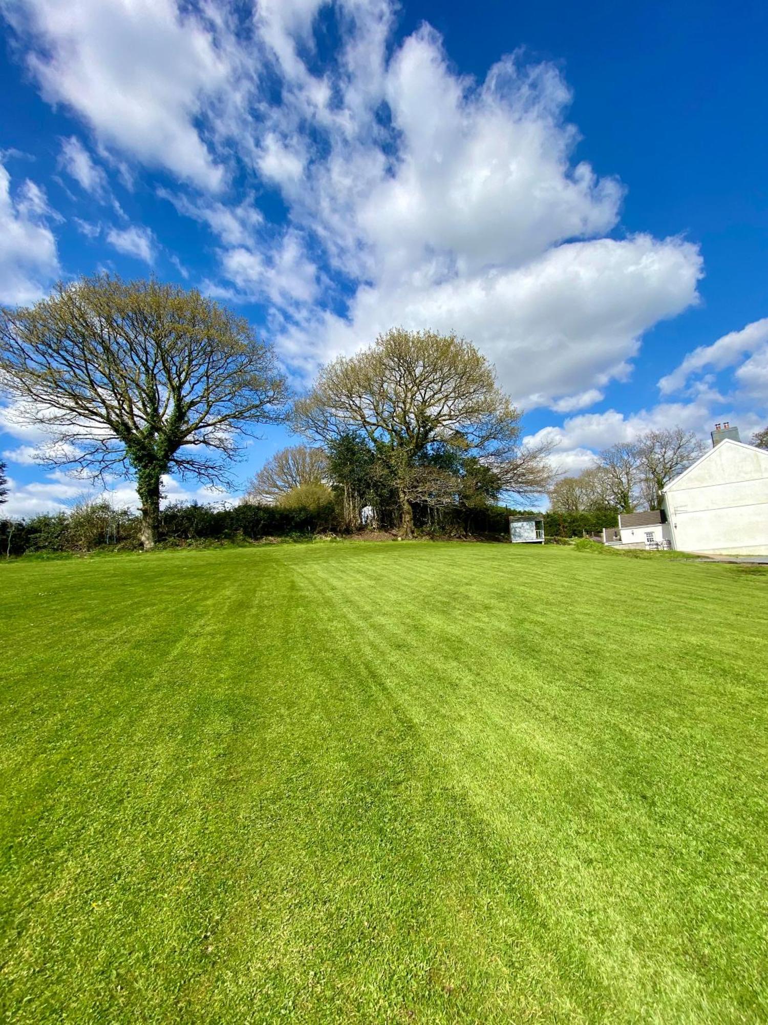 The Farmhouse Swansea Bagian luar foto